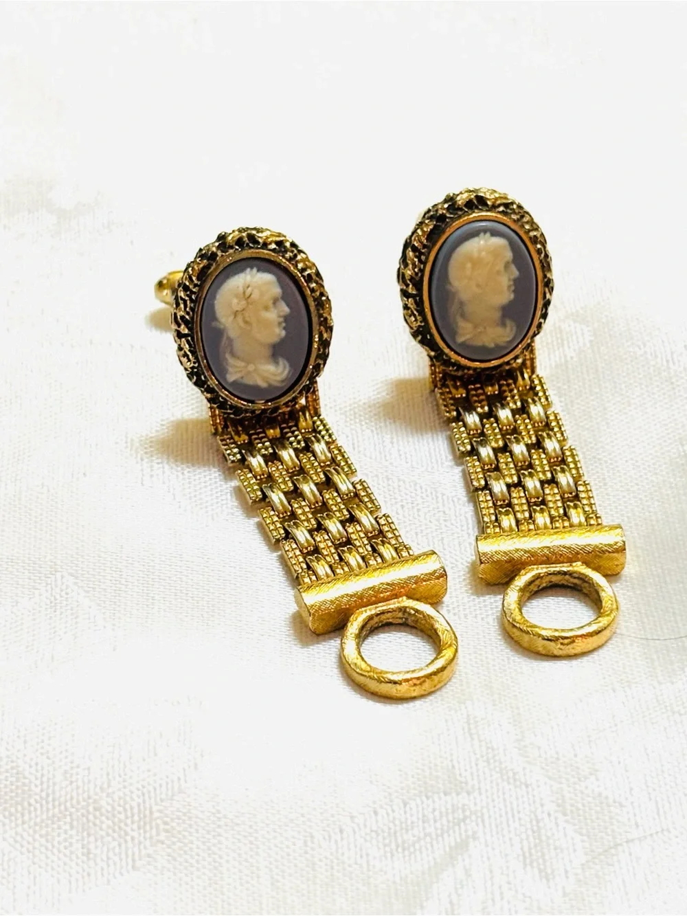 Vintage Julius Cesar Gold Cufflinks with Blue Cameo’s